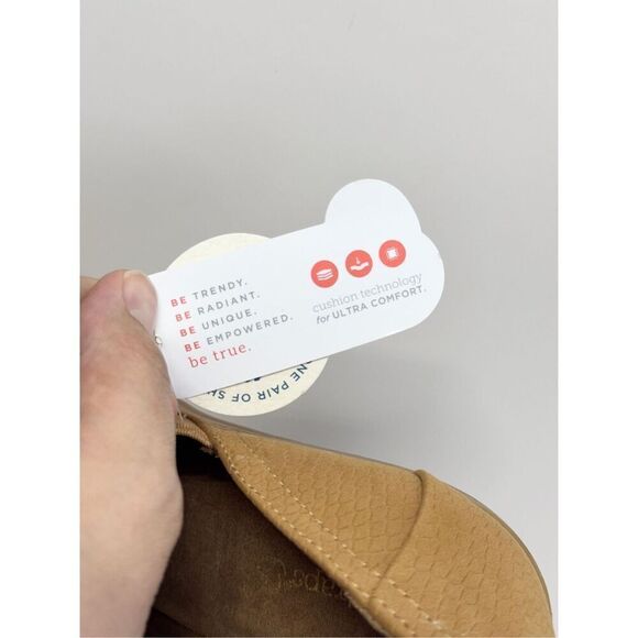 BareTraps Ankle Boots‎ Size 7 Tan Block Heel Cushioned Insole Lightweight NEW - Picture 8 of 10